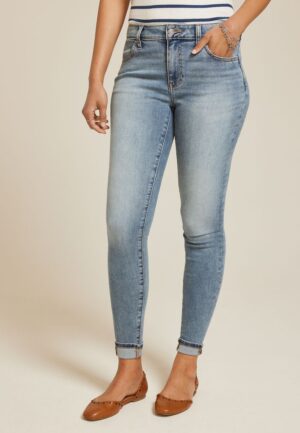 m jeans by maurices&trade; Cool Comfort Mid Rise Cuff Hem Jegging