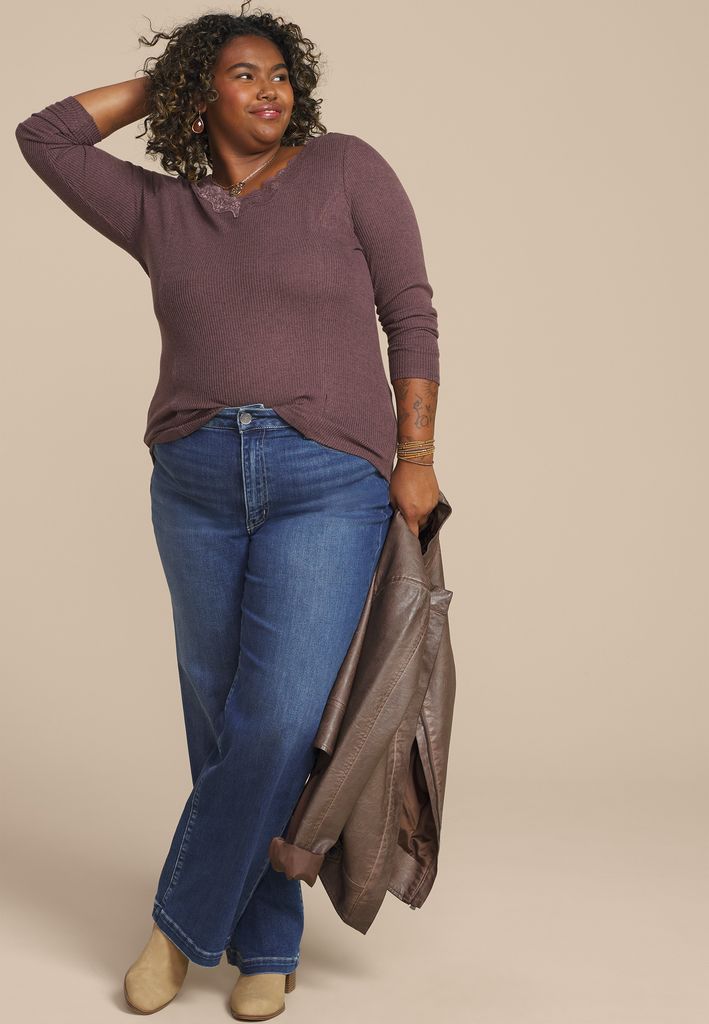 Plus Size Cozy Lace Trim V Neck Top - Image 3