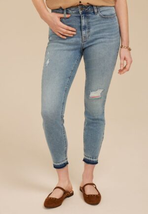 m jeans by maurices&trade; Cool Comfort High Rise Release Hem Jegging